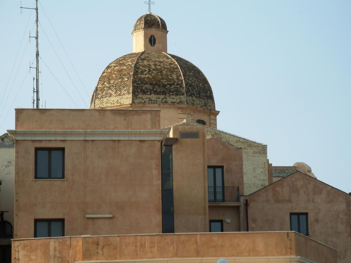 Euphorbia House, Confort E Intimità In Centro. Appartamento Cagliari